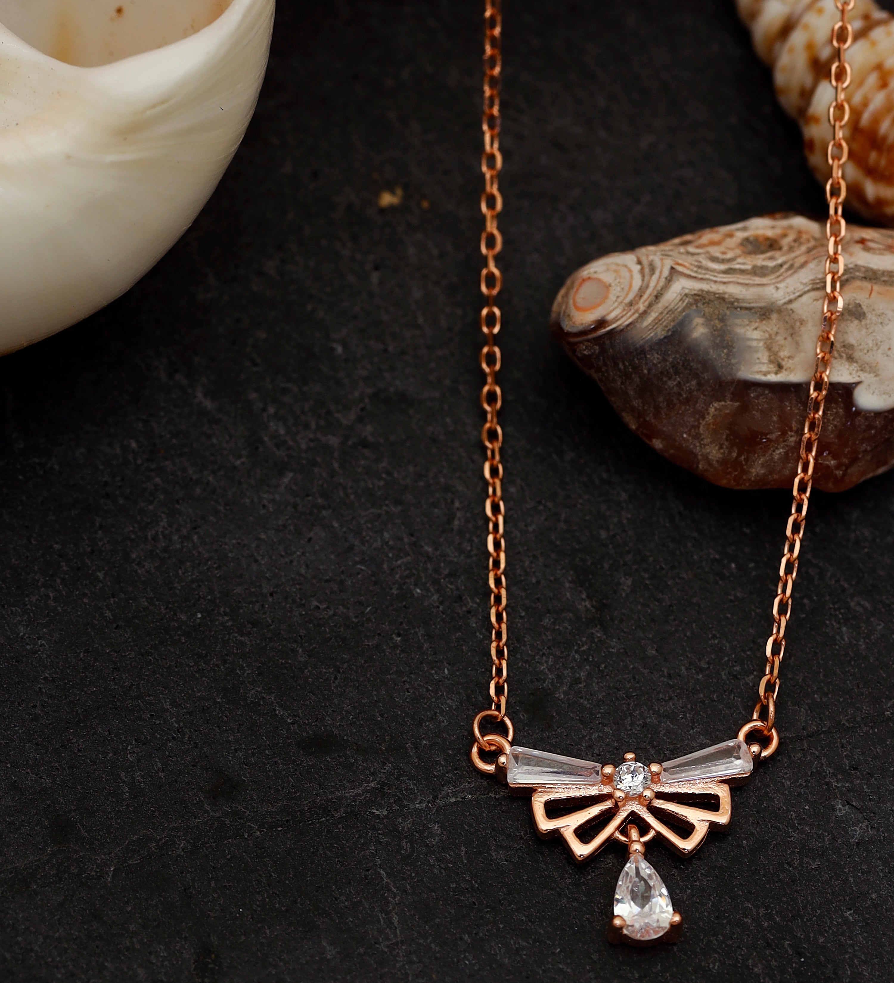 RADIANT CHARM PENDANT